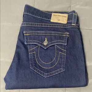 True Religion Ricky relaxed straight jeans. Size 42x34